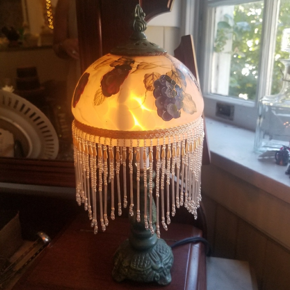 Kenyield vintage Victorian accent lamp